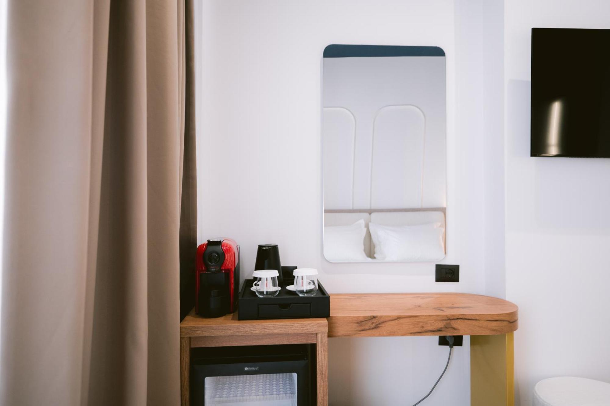 Noemie Hotel Himare Ngoại thất bức ảnh