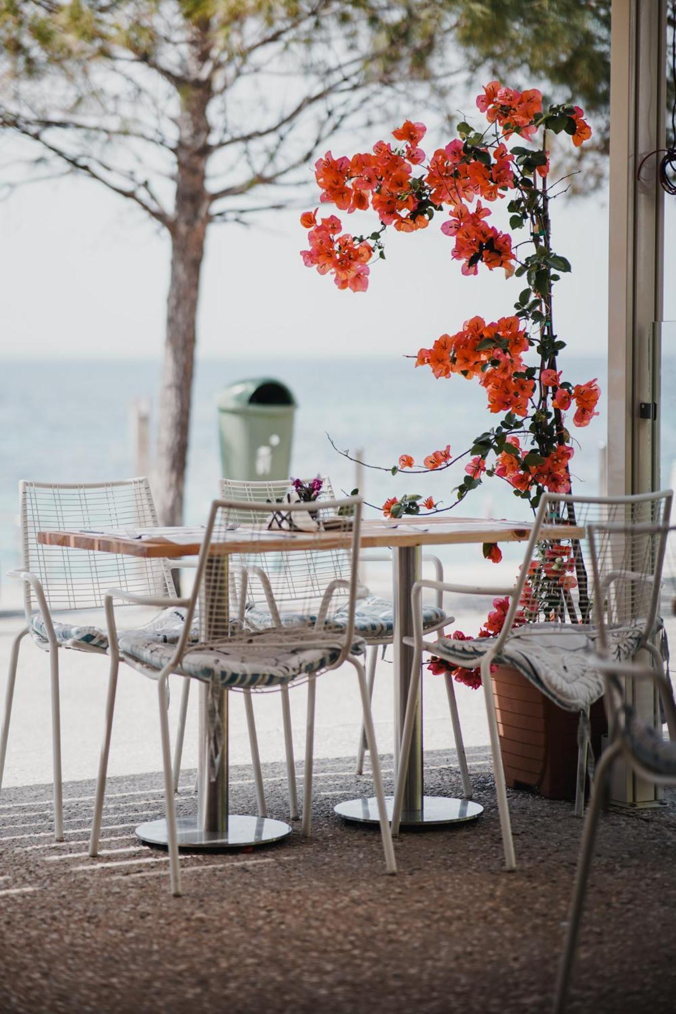 Noemie Hotel Himare Ngoại thất bức ảnh